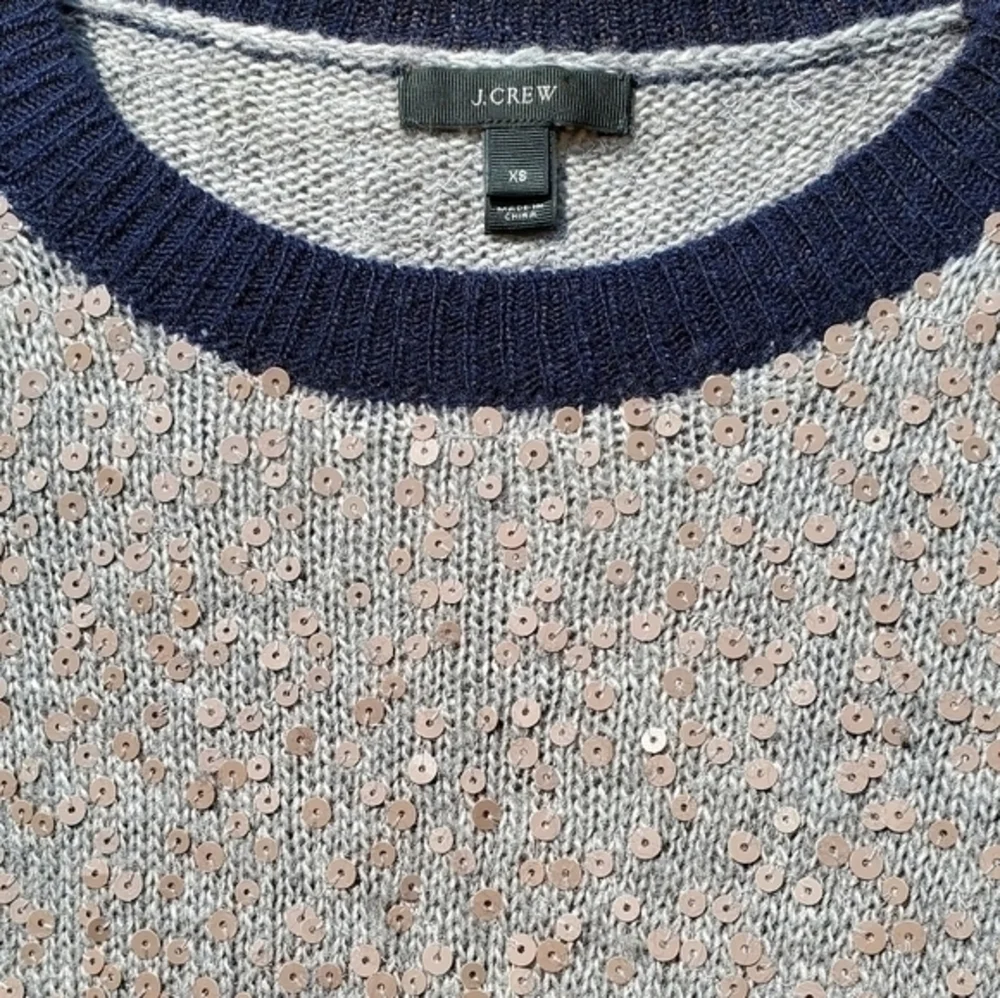 J. Crew Sweater Gray Crew Neck Sequins Size XS Preowned‎